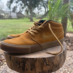 Tan Nike SB Janoski (Size 9)